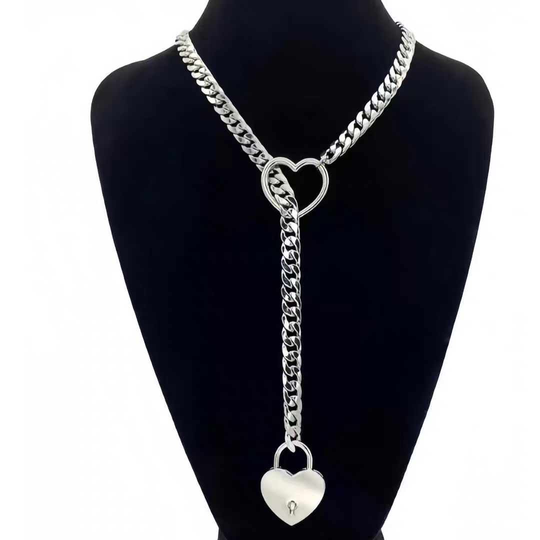 Gothic Punk Heart Pendant Choker