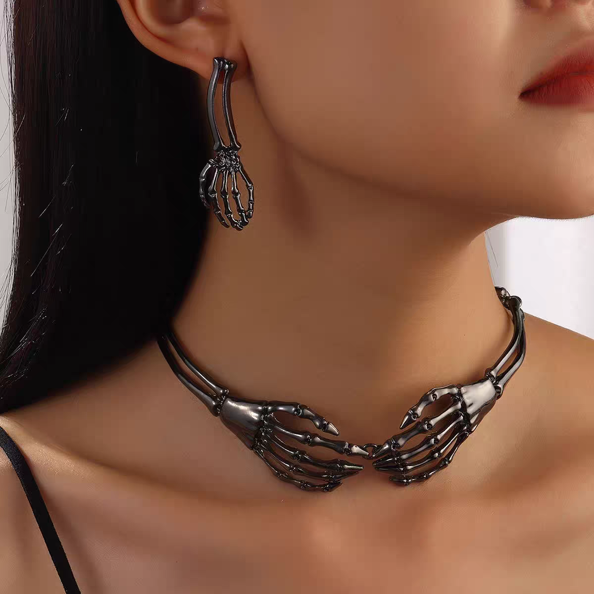 Punk Skull Hand Necklace