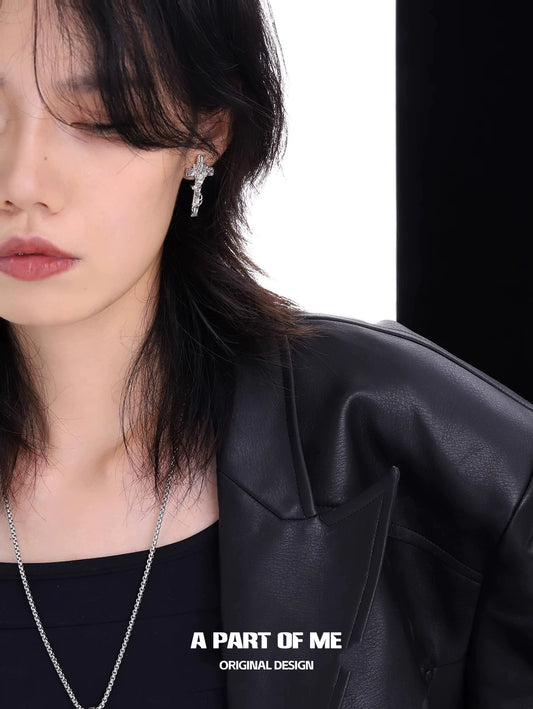 Textured Rattan Cross Earrings