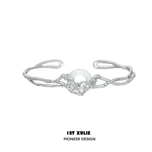 Gentle Time Agate Silver Bracelet