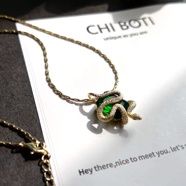 "Slytherin House" Emerald Necklace