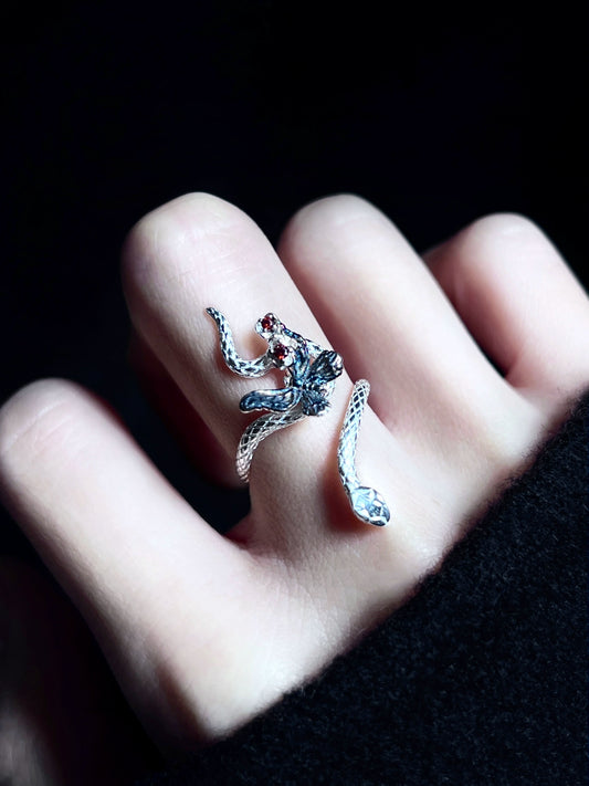 "Illusion Snake" Zircon Ring