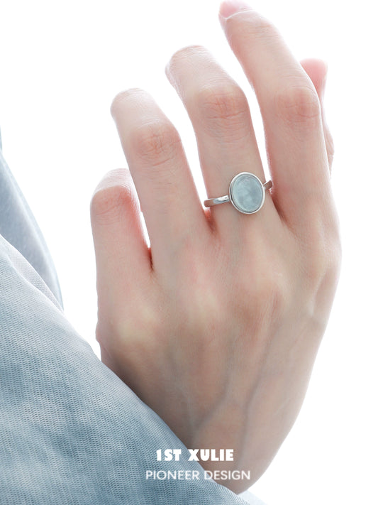 Elegant Aquamarine Silver Ring