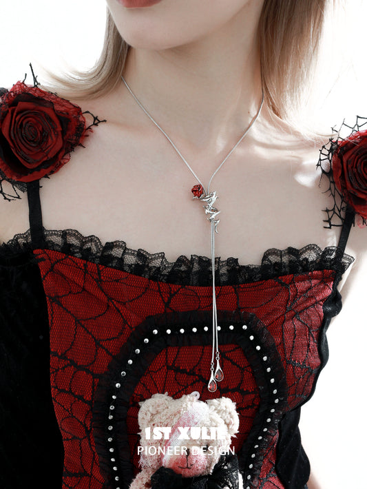 Scarlet Rose Pull Clavicle Chain