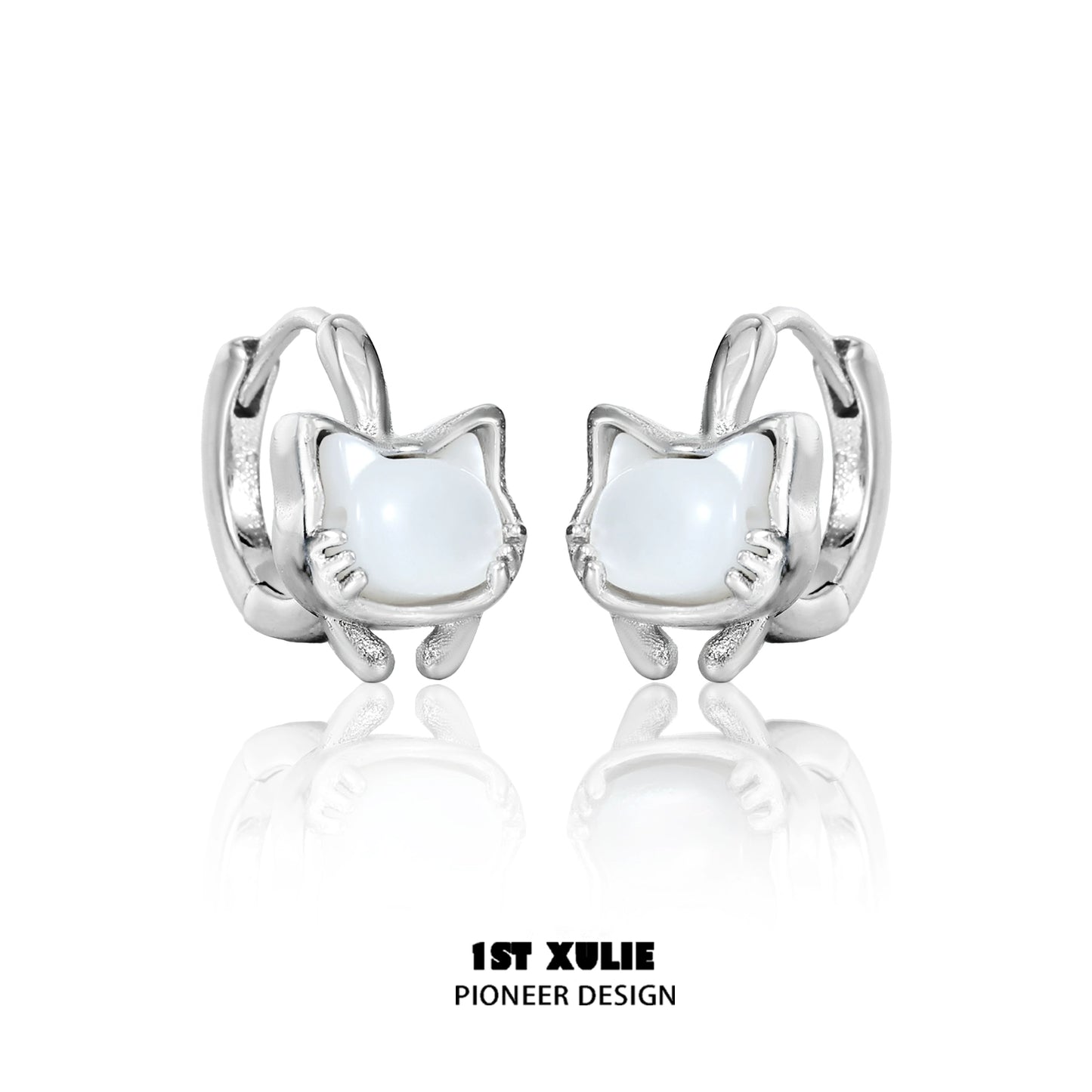 Cool Leisure Kitten Stud Earrings