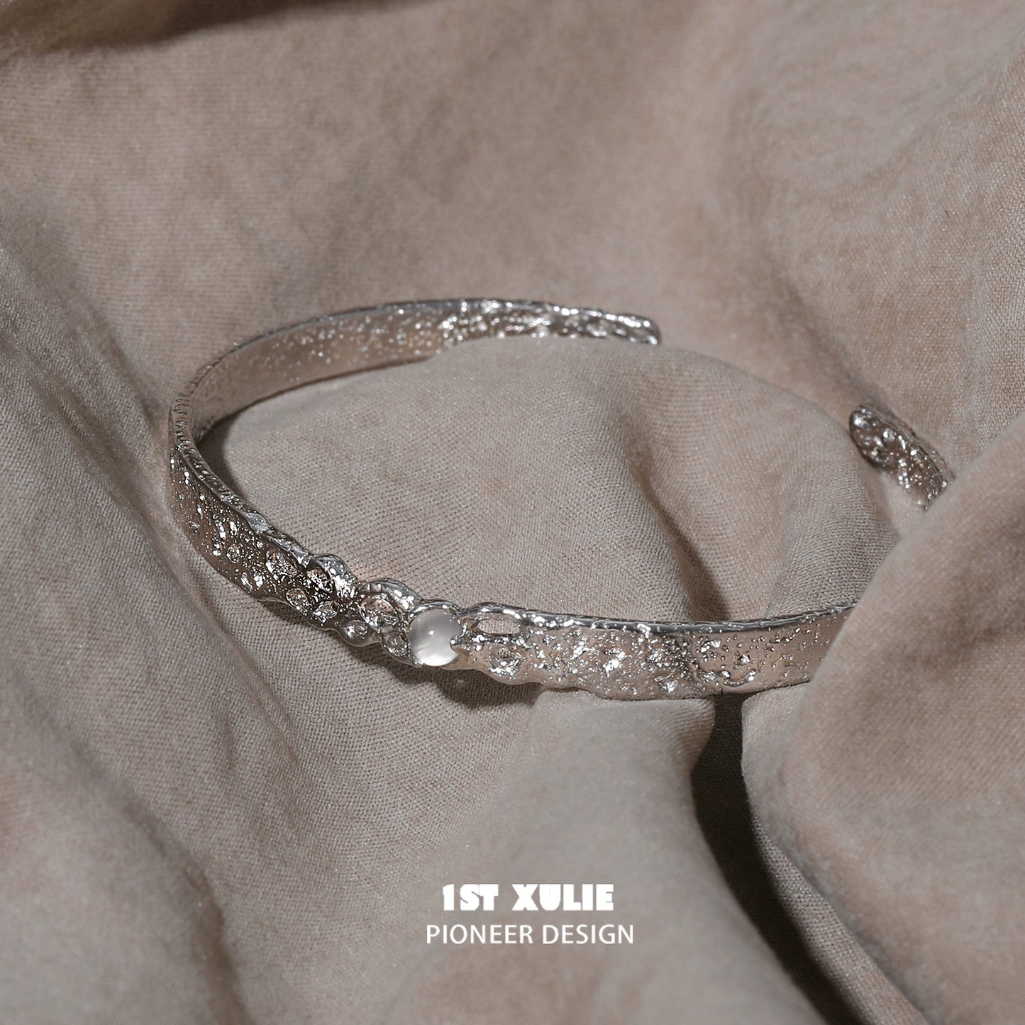 White Agate Minimal Bangle