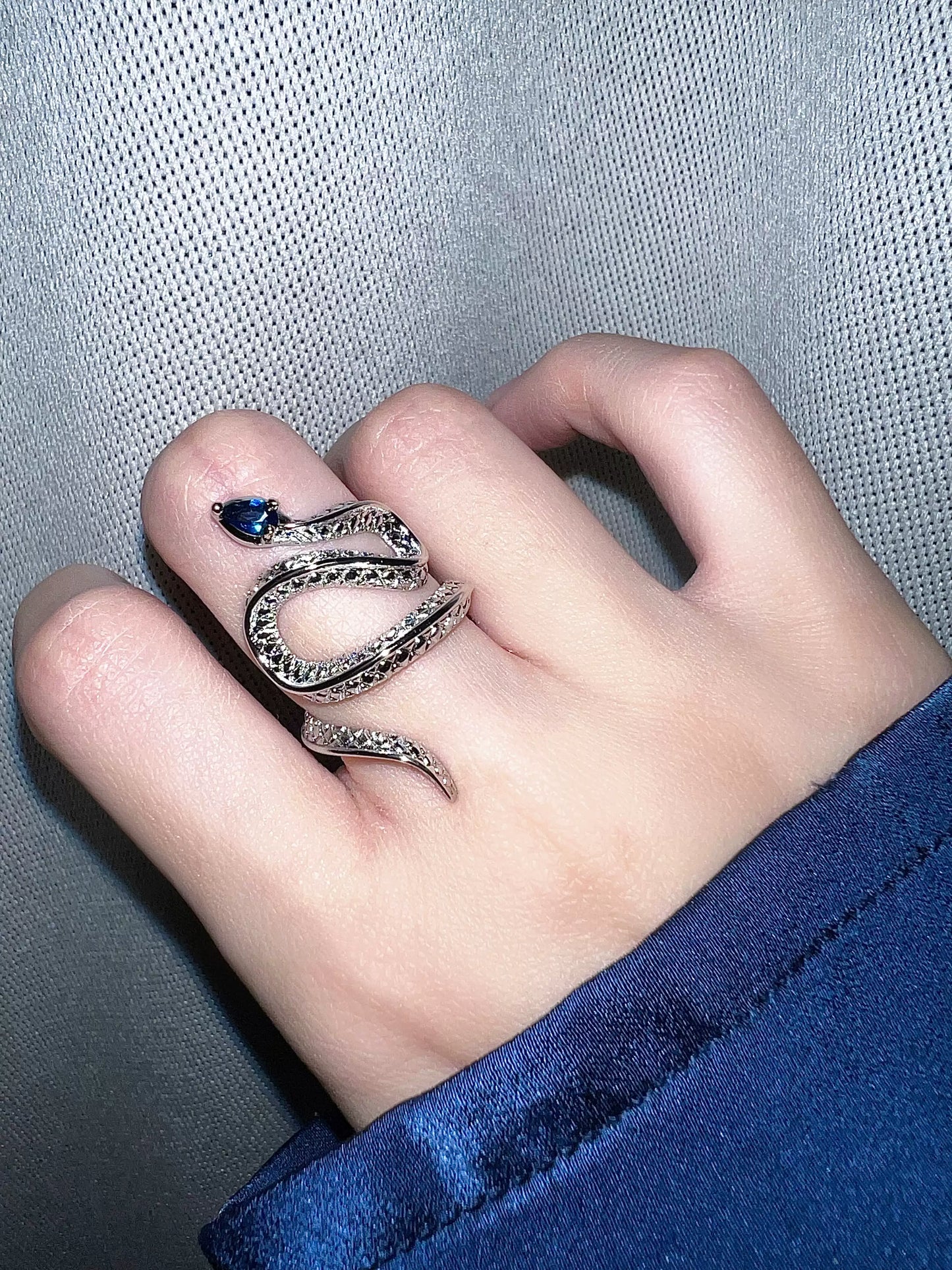 "Sound of Snake" Wrap Ring
