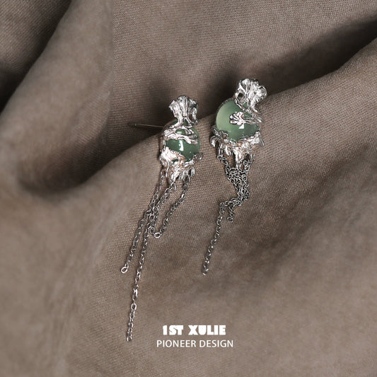 Elegant Queen Fringe Earrings