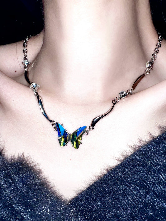 "Metal Butterfly" Zircon Necklace