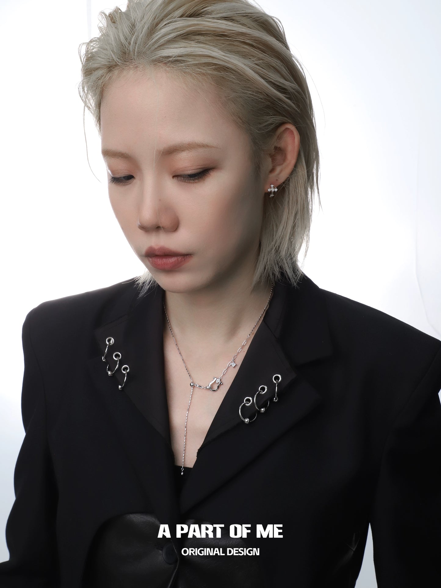 Diamond Horseshoe Collarbone Chain