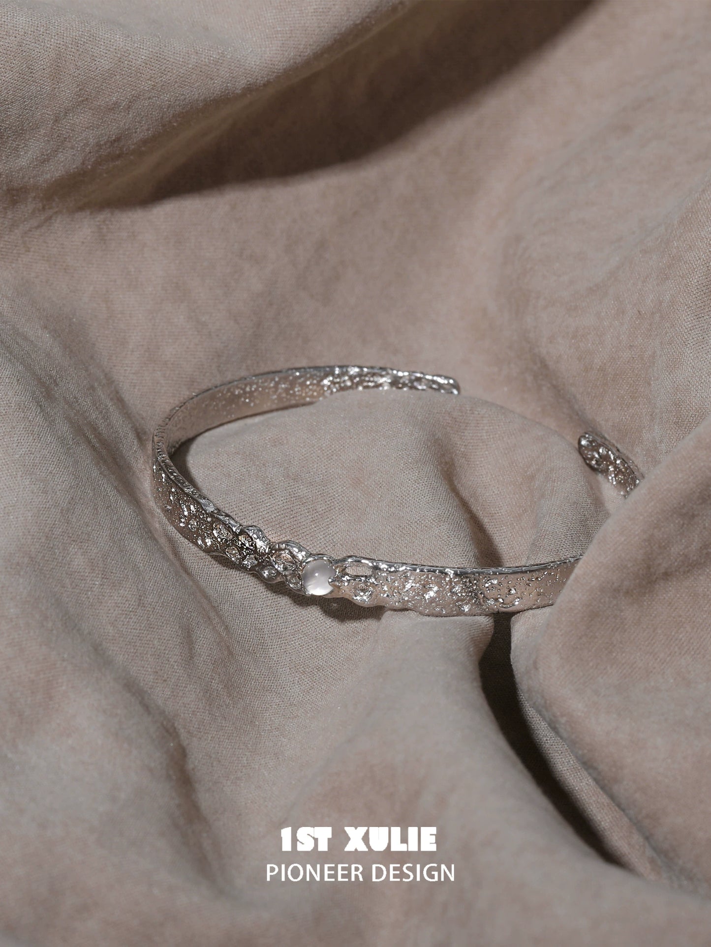 White Agate Minimal Bangle