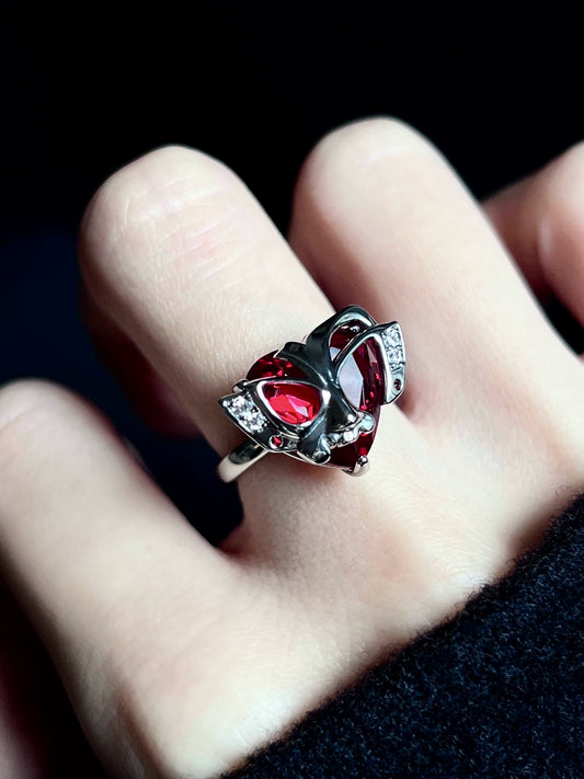 "Bloody Mask" Wrap Ring