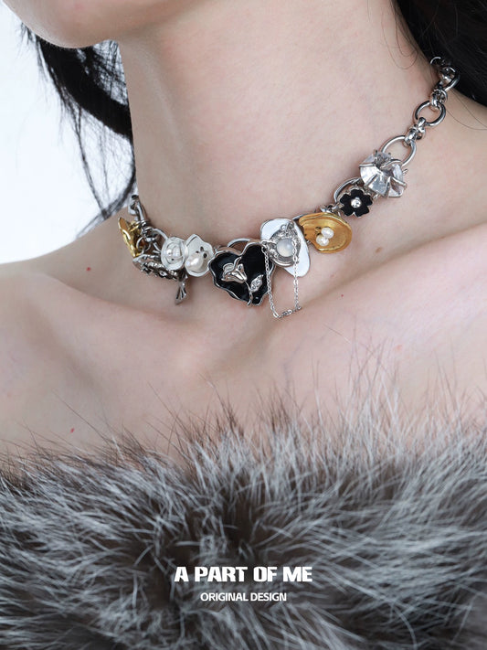 Black Gold Button Chain