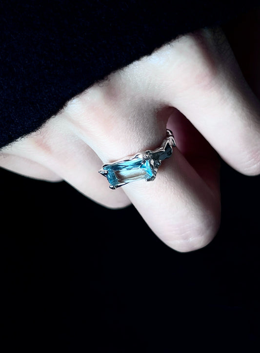 "Ice Islet" Cool Ring