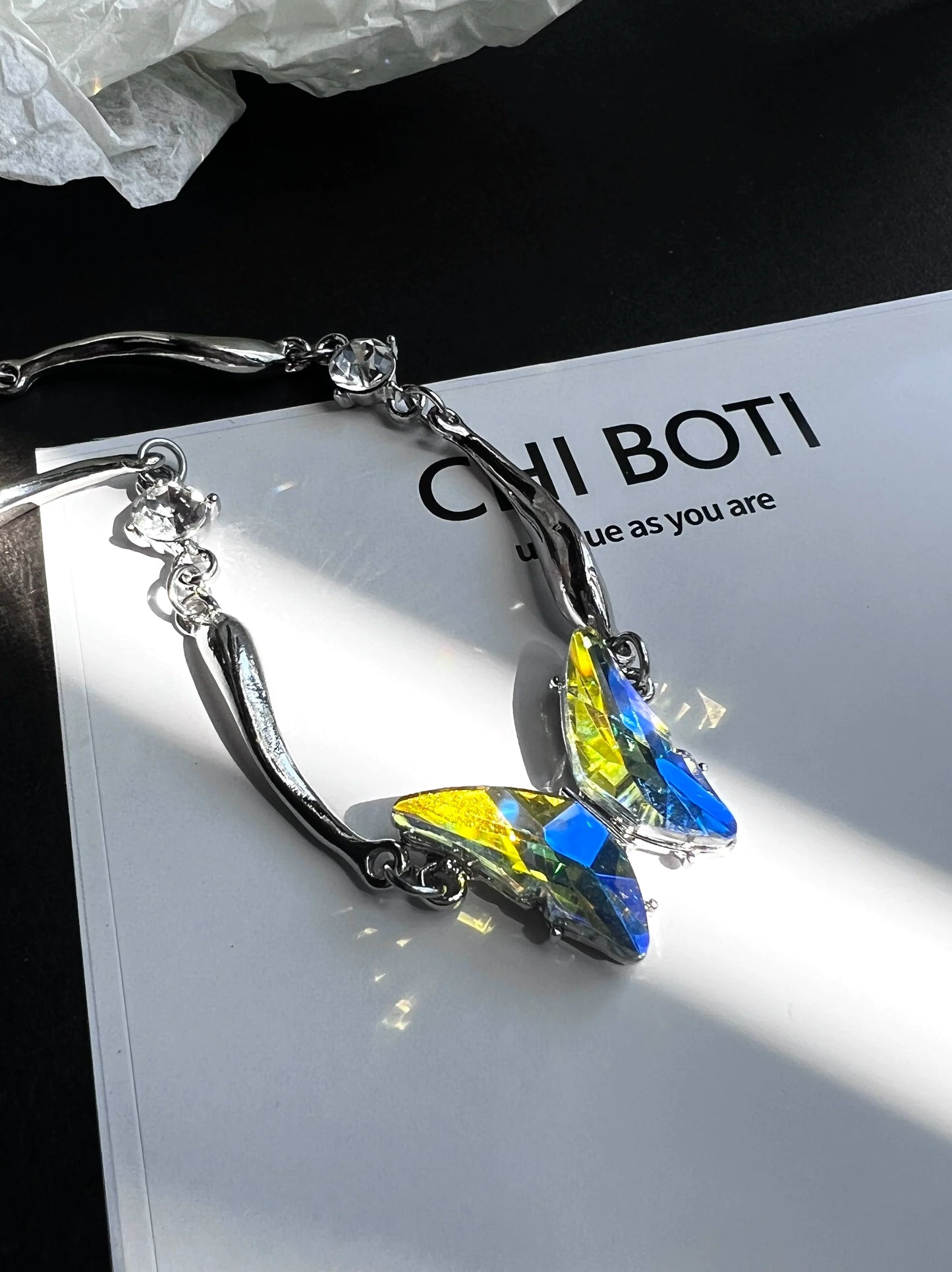 "Metal Butterfly" Zircon Necklace