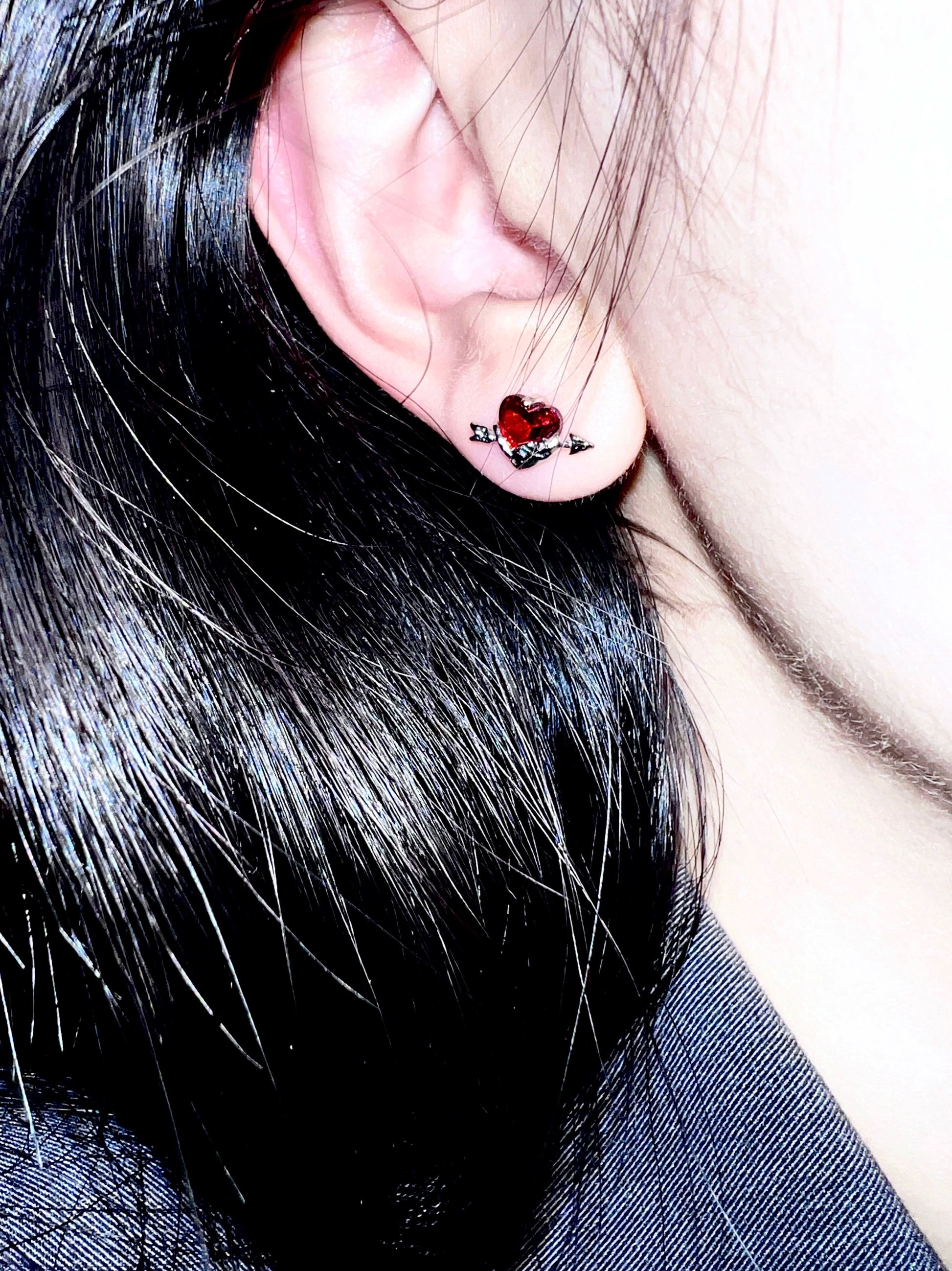 "Hunting Heart" bow&arrow Earring - Bloody Doll Jewelry