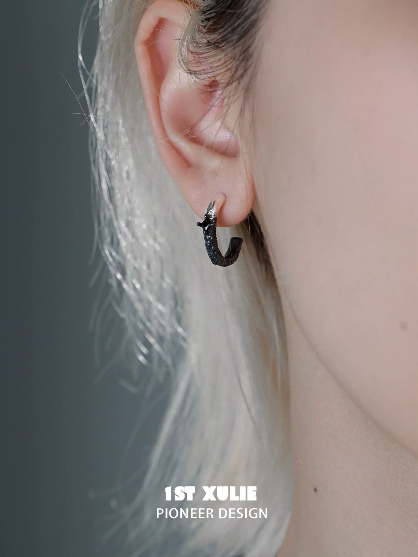 Y2K Black-White Fire Earrings