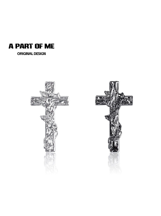 Textured Rattan Cross Earrings