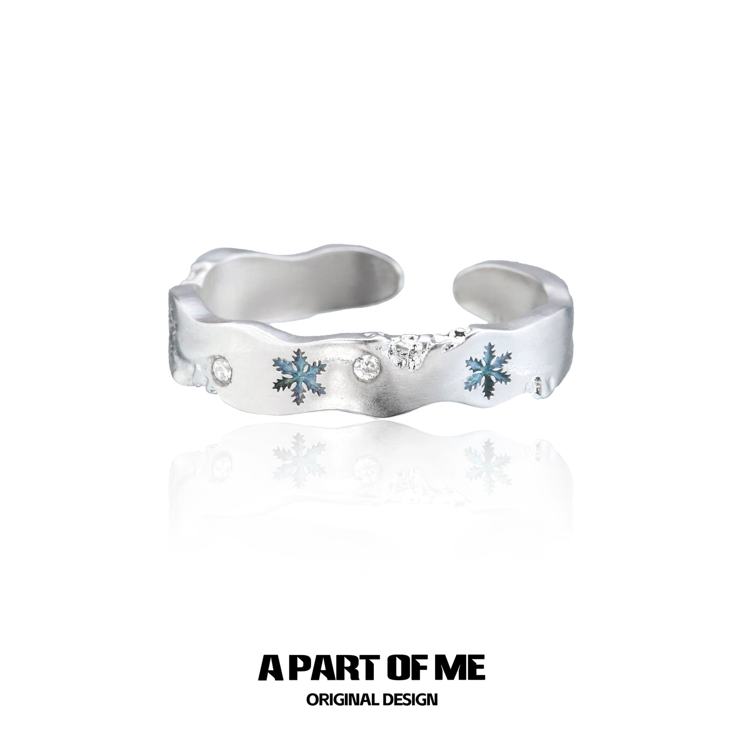 Love in Snow Ring