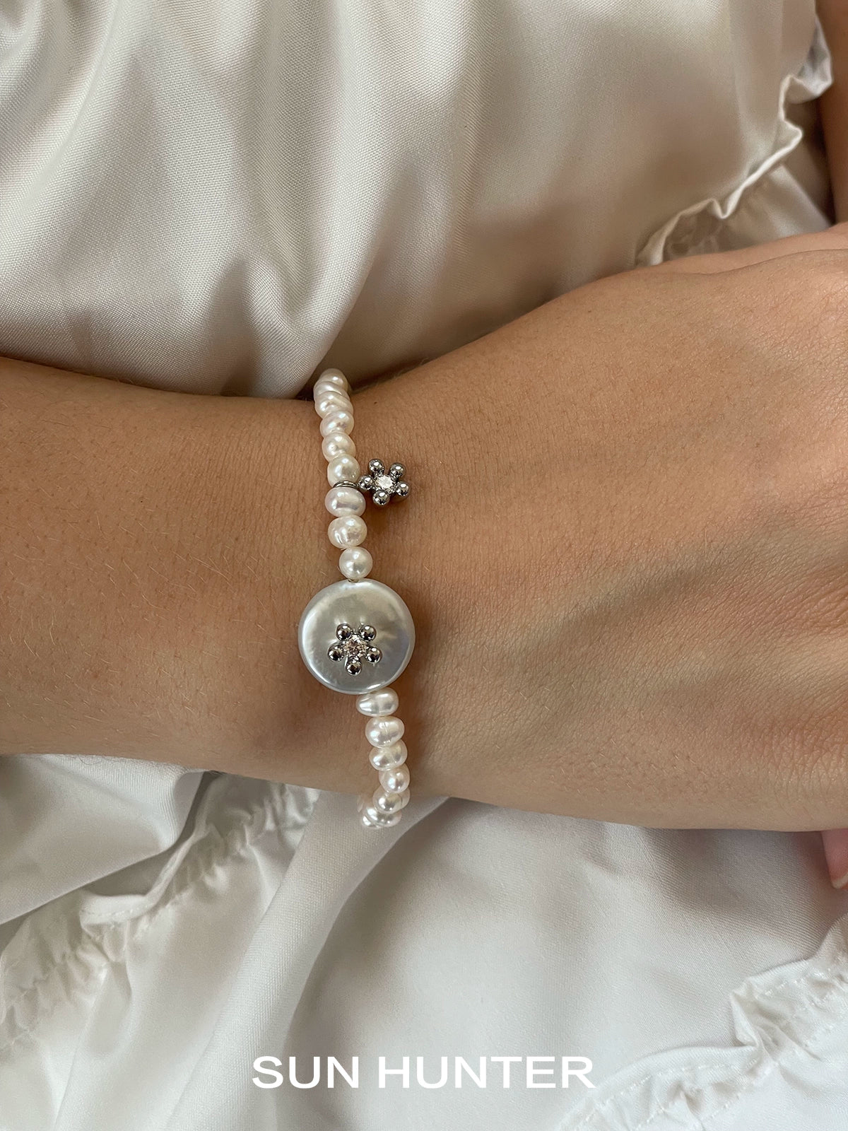 Island Whisper Pearl Bracelet