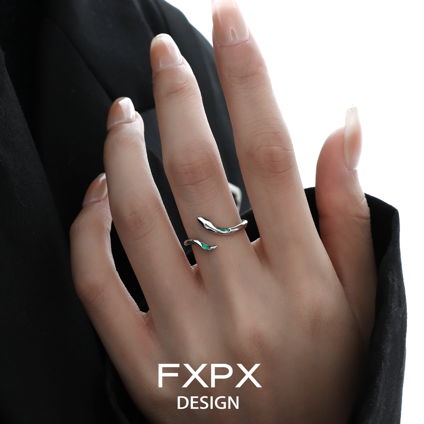 Court Girl Green Snake Ring