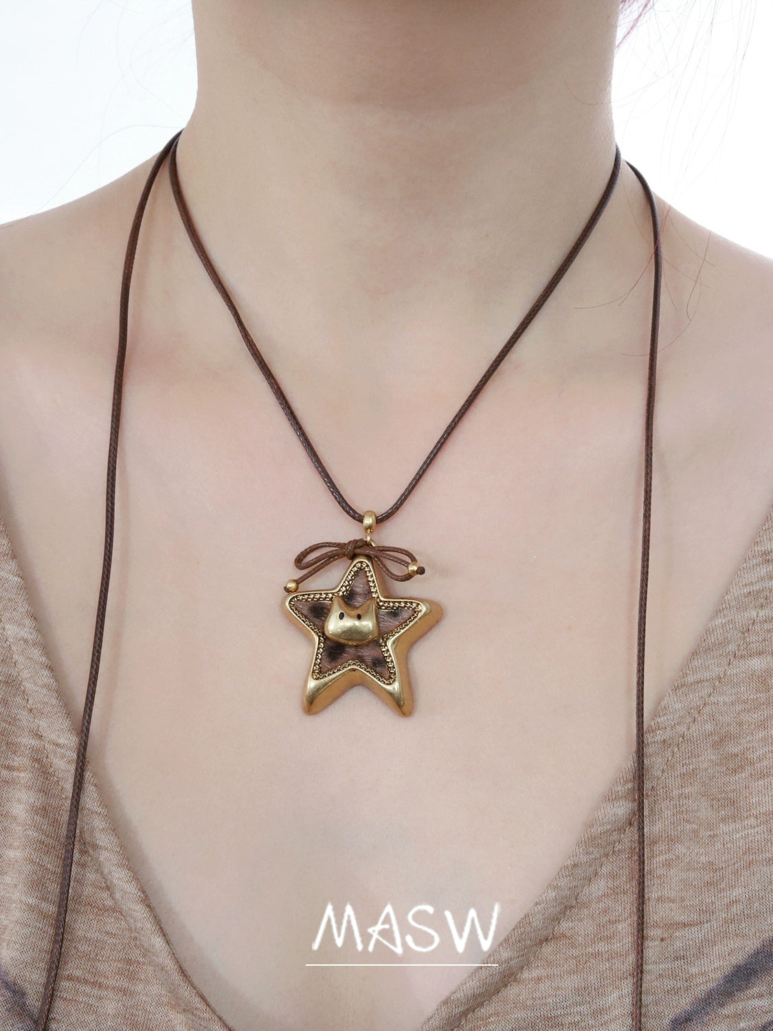Graffiti Cat Star Necklace