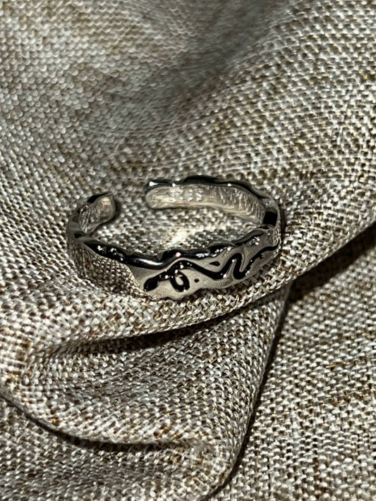"Spirit Snake Imprint" Ring