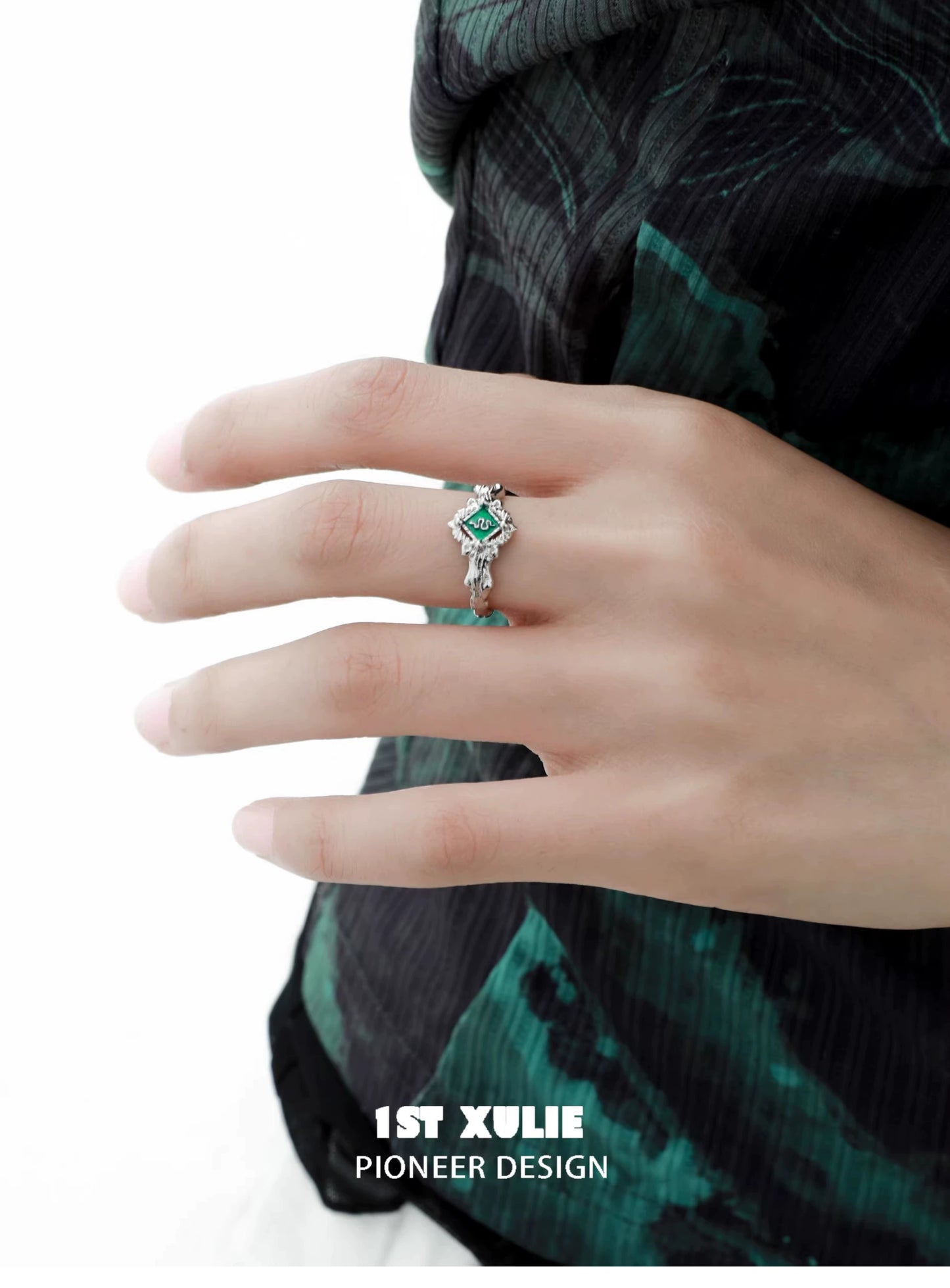 Slytherin Green Snake Court Ring