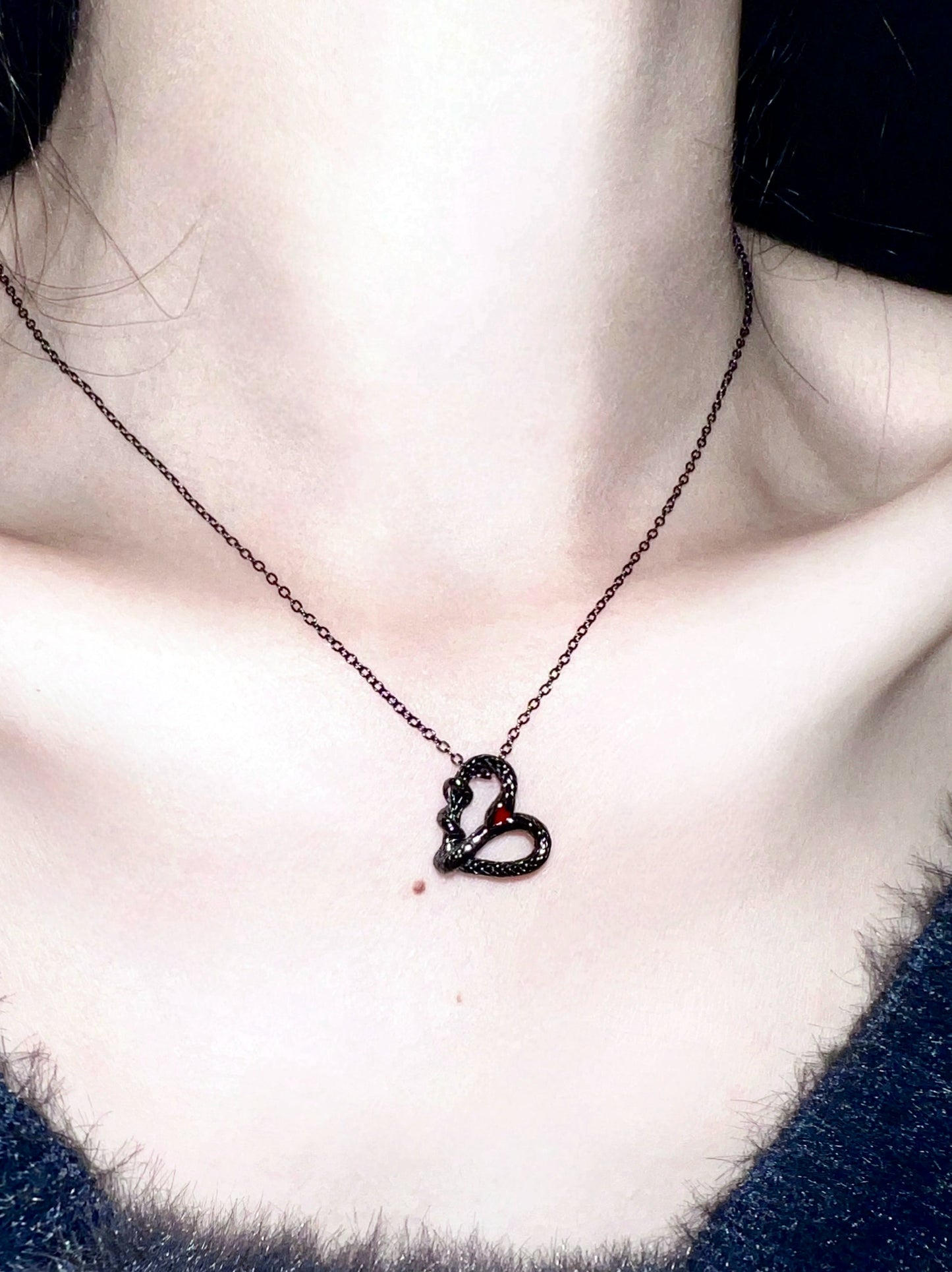 "Snake Heart" Black Gold Necklace