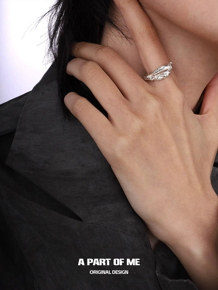 Special-shaped Symbiosis Ring