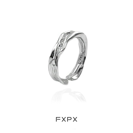 Voyage Texture Ring