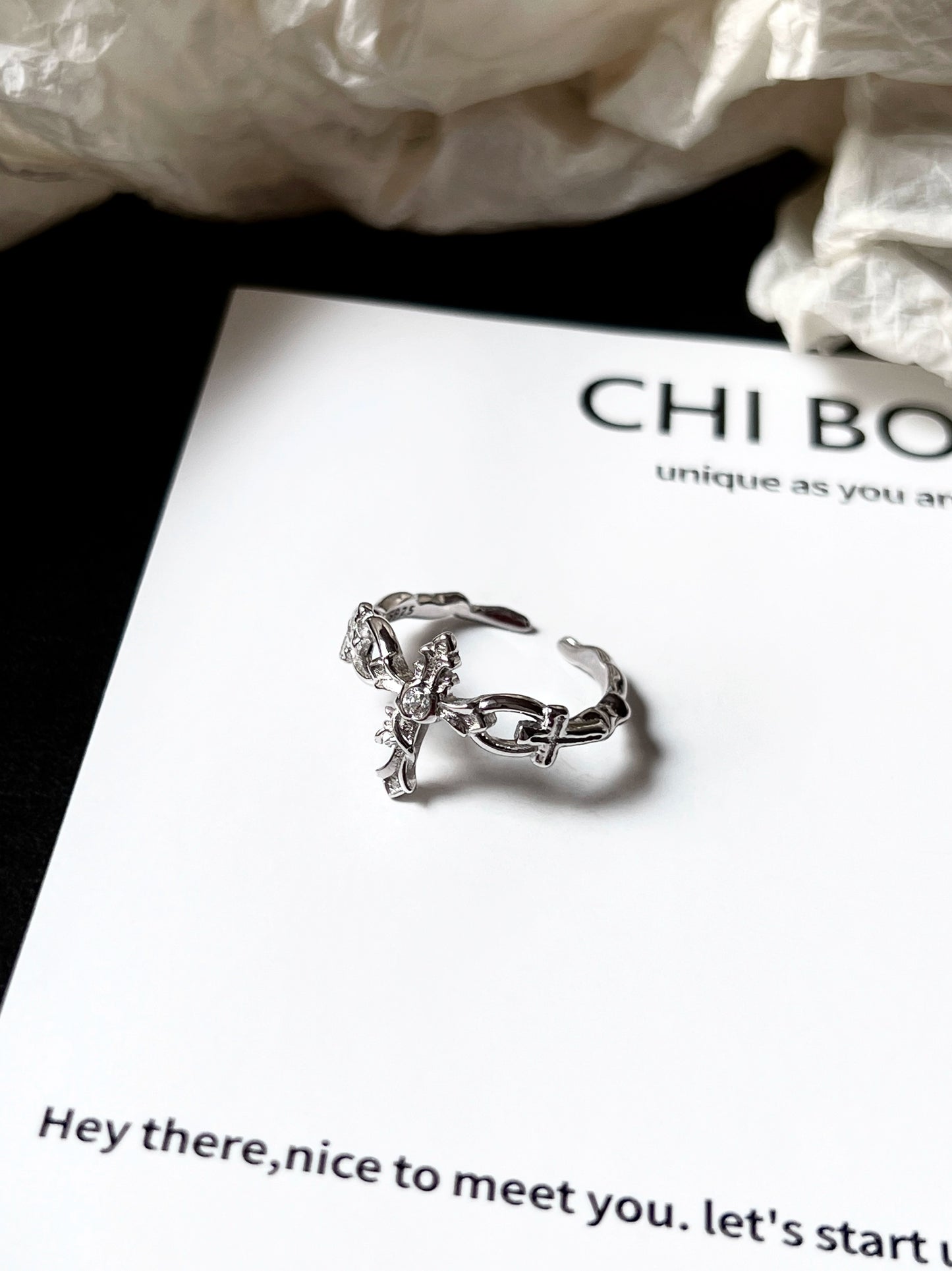 "Snow Iris" Cross Ring