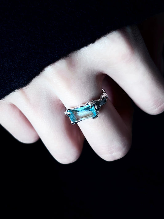 "Ice Islet" Cool Ring