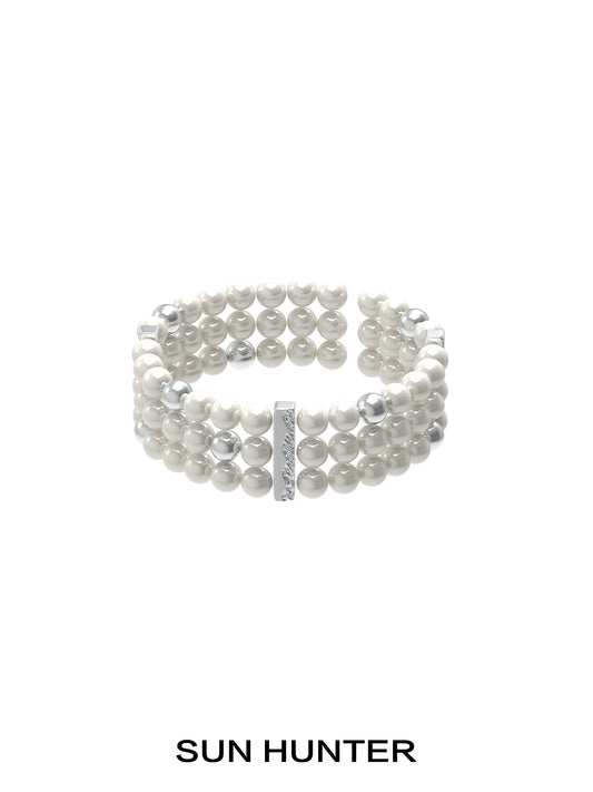 Lustrous Core Layered Pearl Bracelet