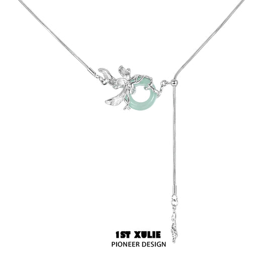 Iris Pull Buckle Silver Necklace