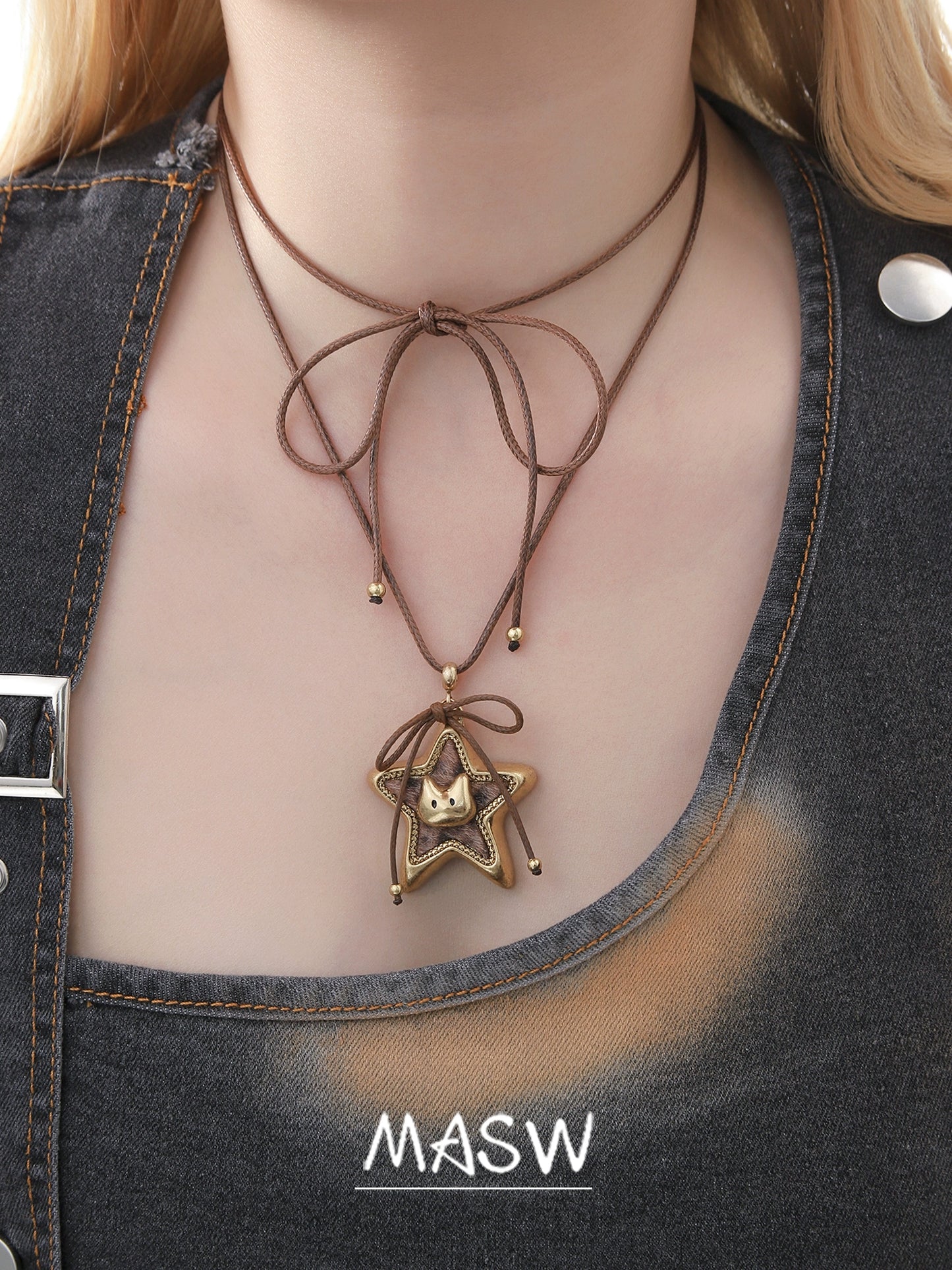 Graffiti Cat Star Necklace