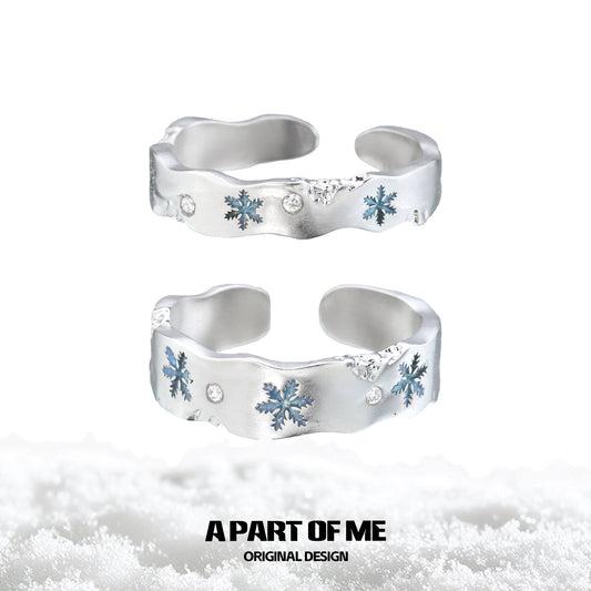 Love in Snow Ring