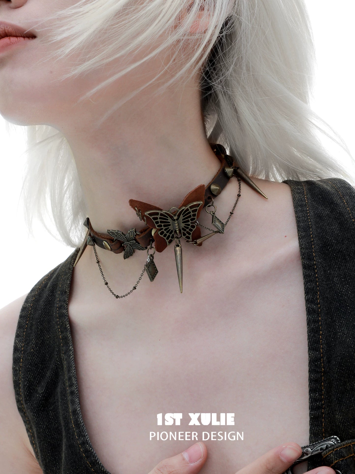 Retro Maillard Butterfly Choker