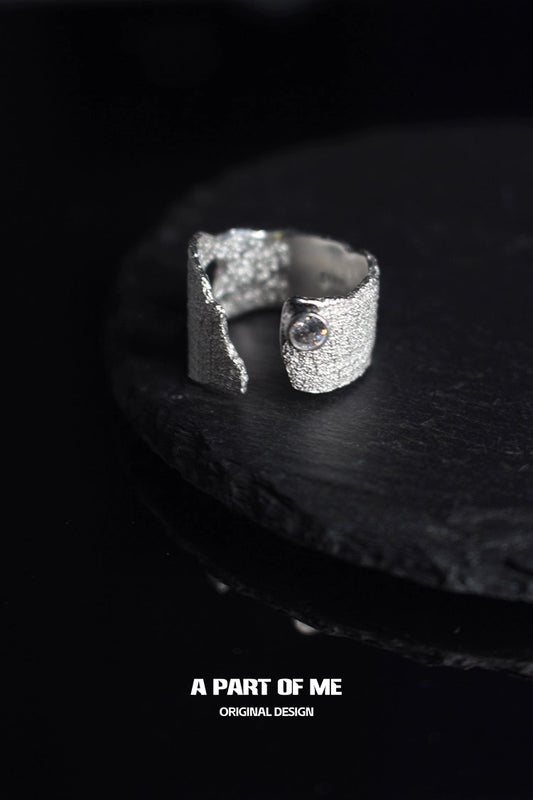 Travel Meaning Textured Ring