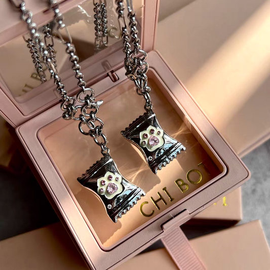 "Puppy Mind Paw" Sugar Paper Necklace