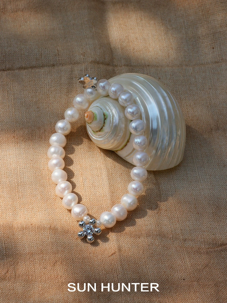 Island Garden Pearl Bracelet