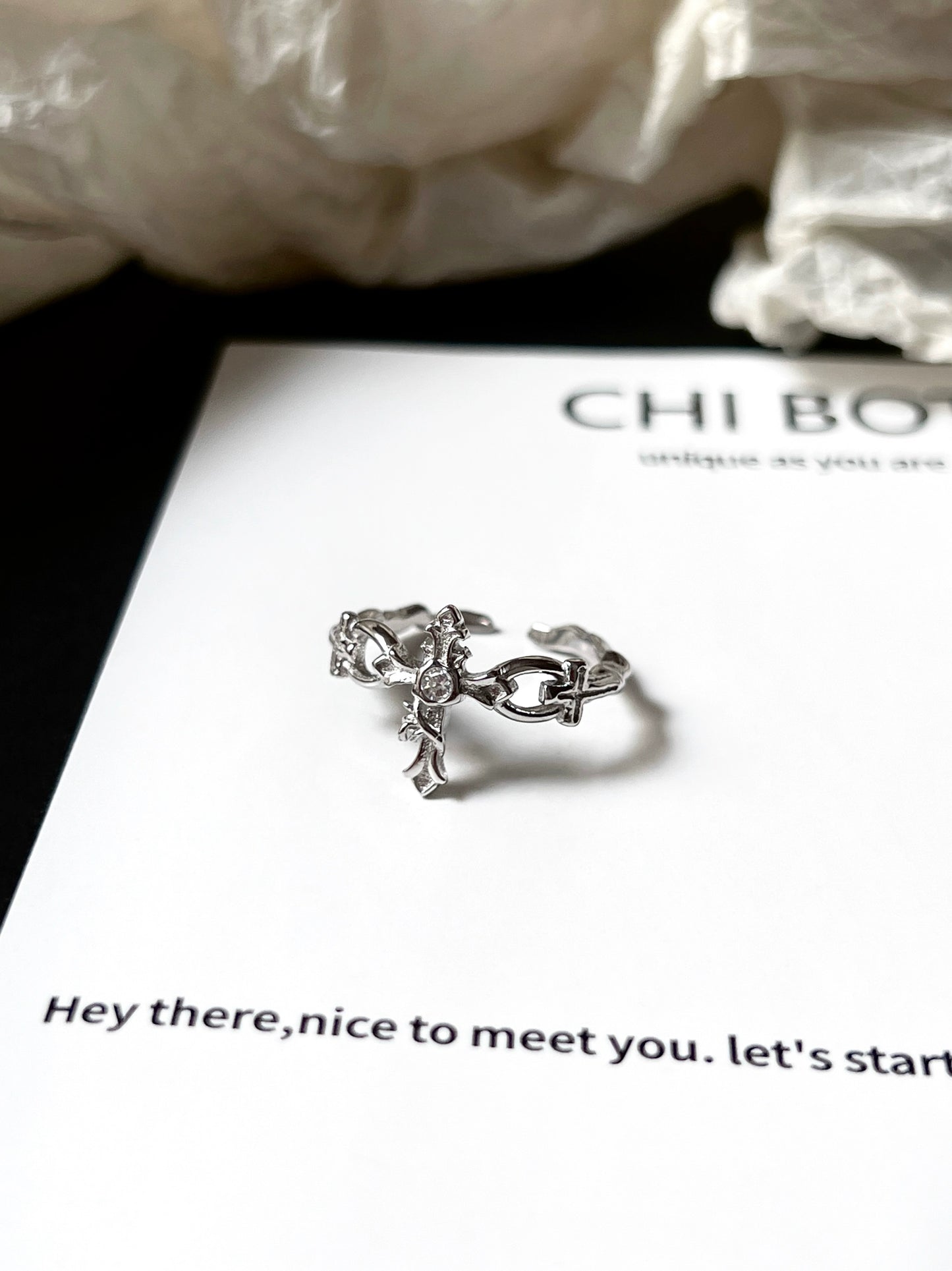 "Snow Iris" Cross Ring