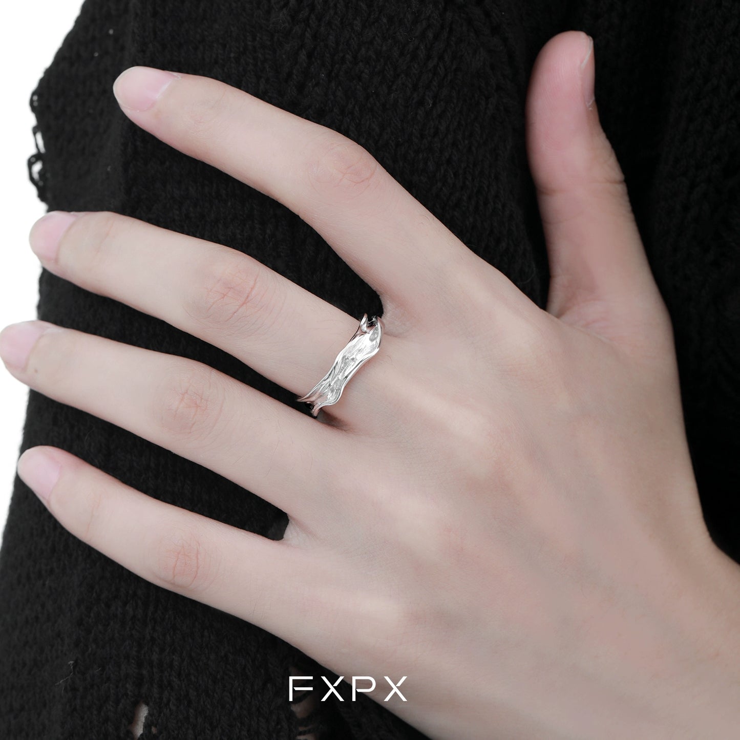Voyage Texture Ring