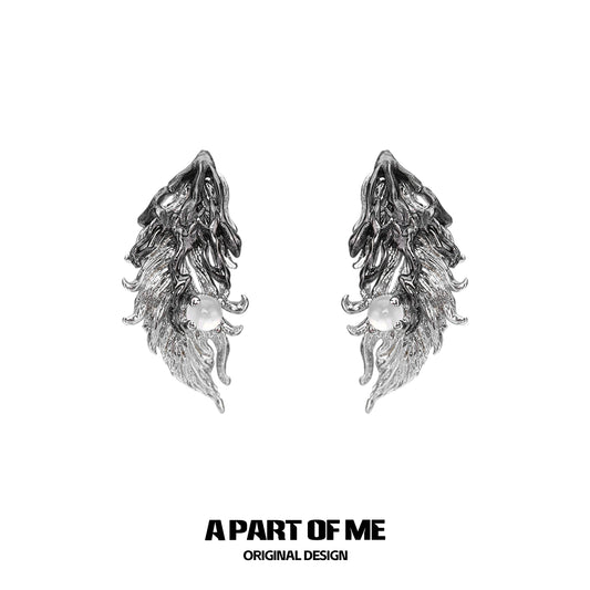 Elegant Palace Feather Earrings