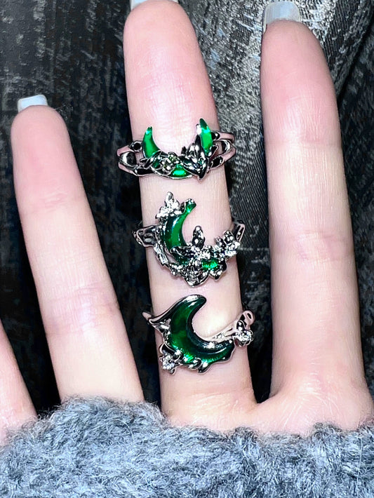"Green Moon" Wrap Ring