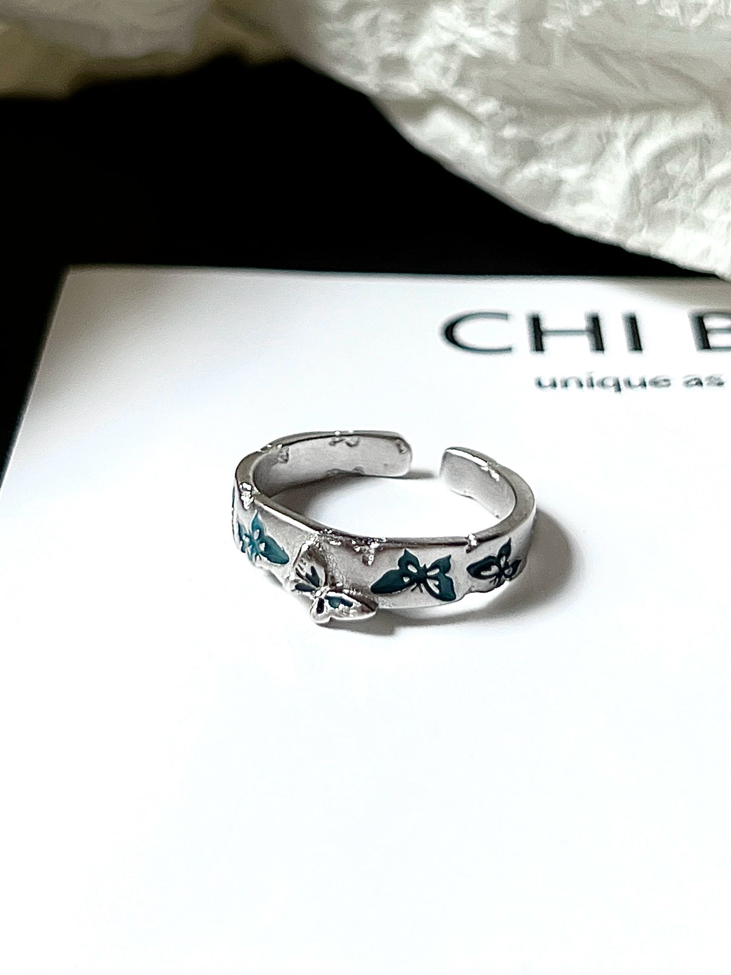 "Butterfly Relief" Hollow Ring