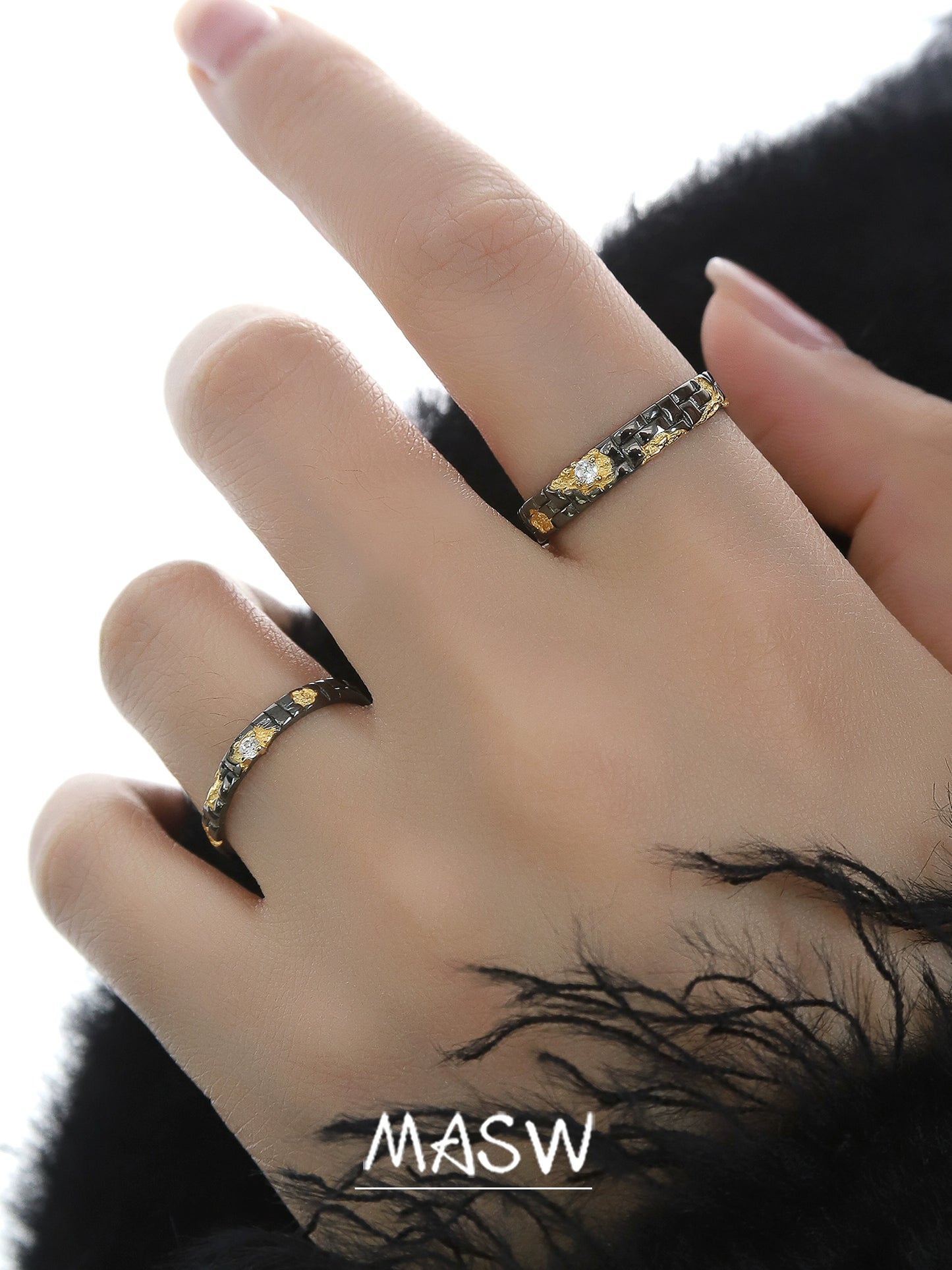 Retro Black Gold Ring