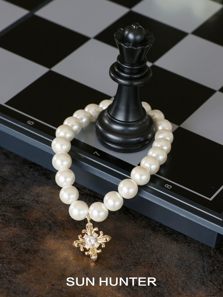 Vintage Iris Pearl Bracelet