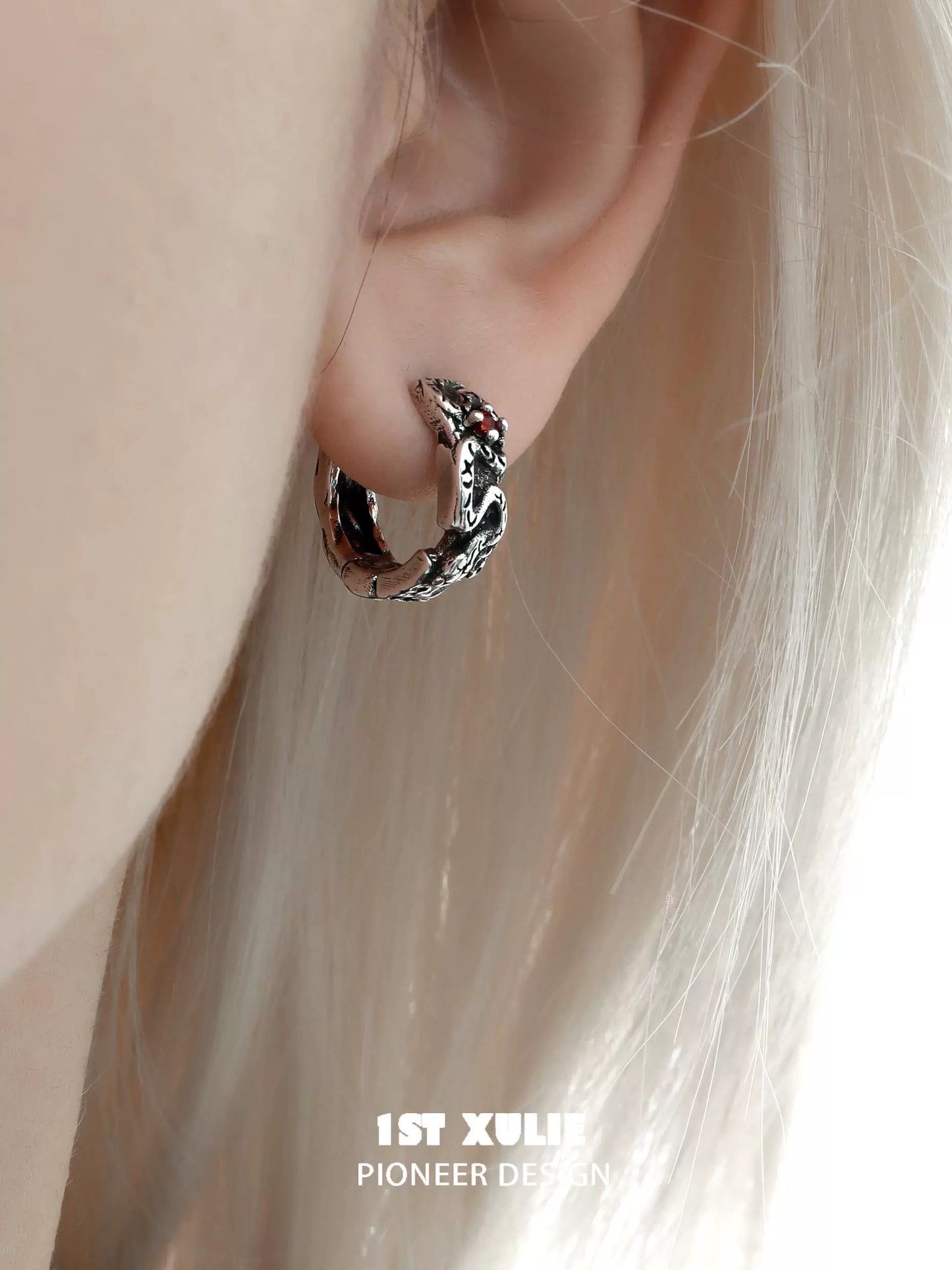 Y2K Black Snake Texture Earrings