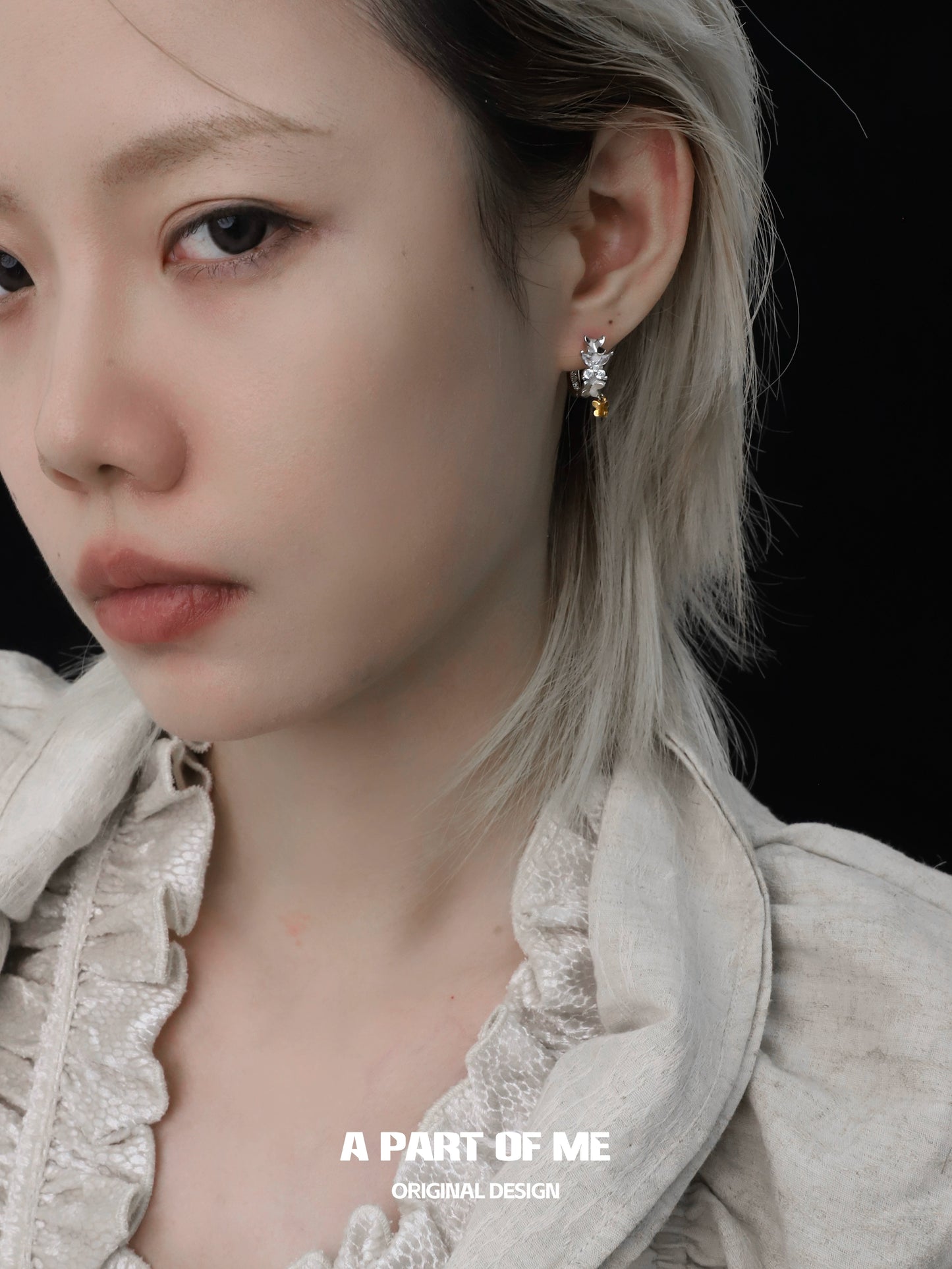 Kingdee Butterfly Diamond Earrings